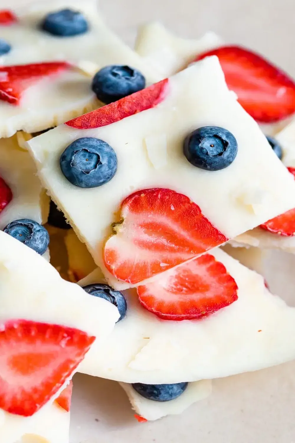 Frozen Yogurt Berry Bark